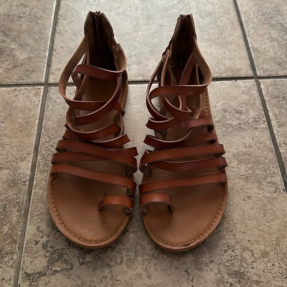 Universal Thread brown gladiator sandal